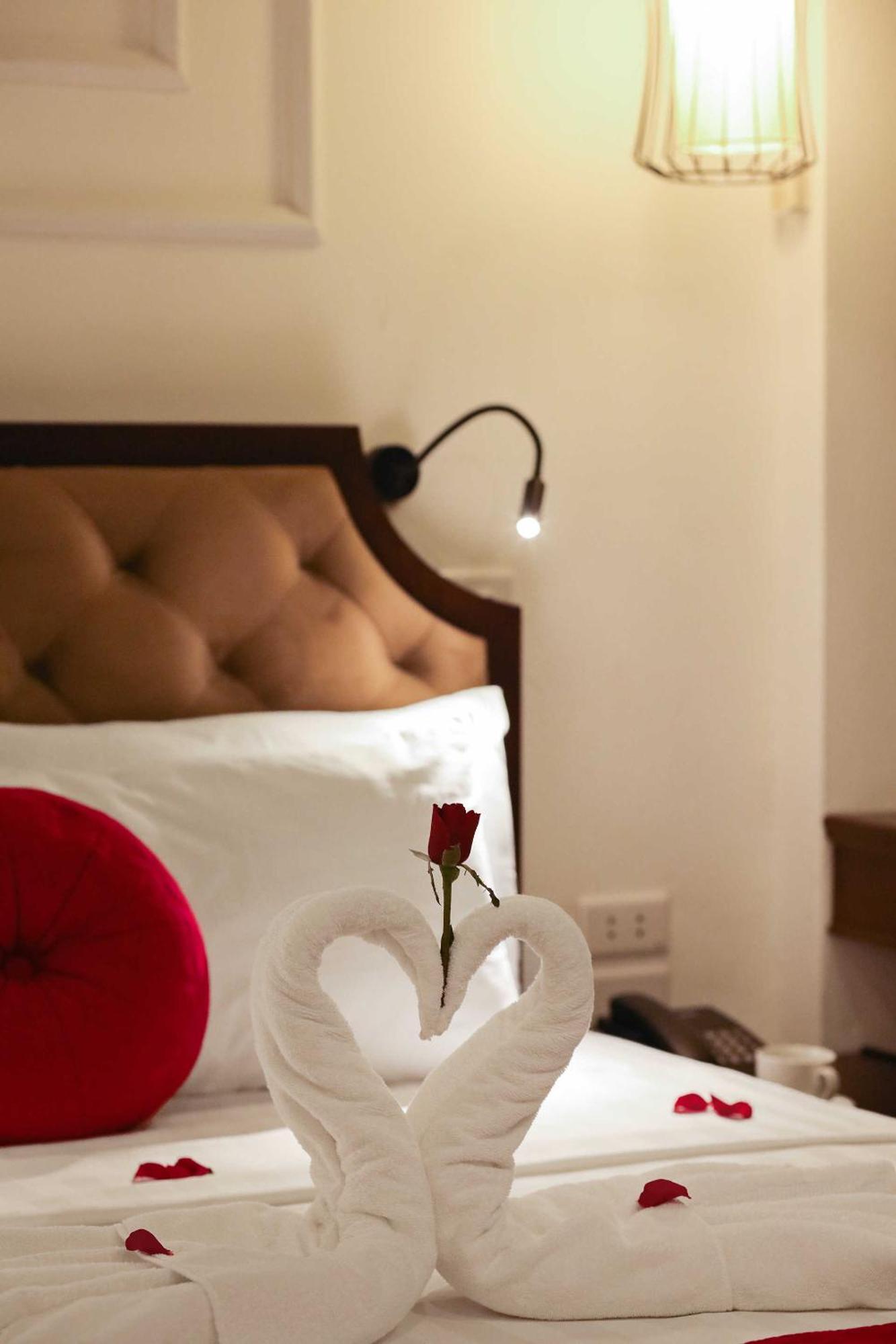 The Sinh Tourist Hotel & Travel ハノイ市 エクステリア 写真